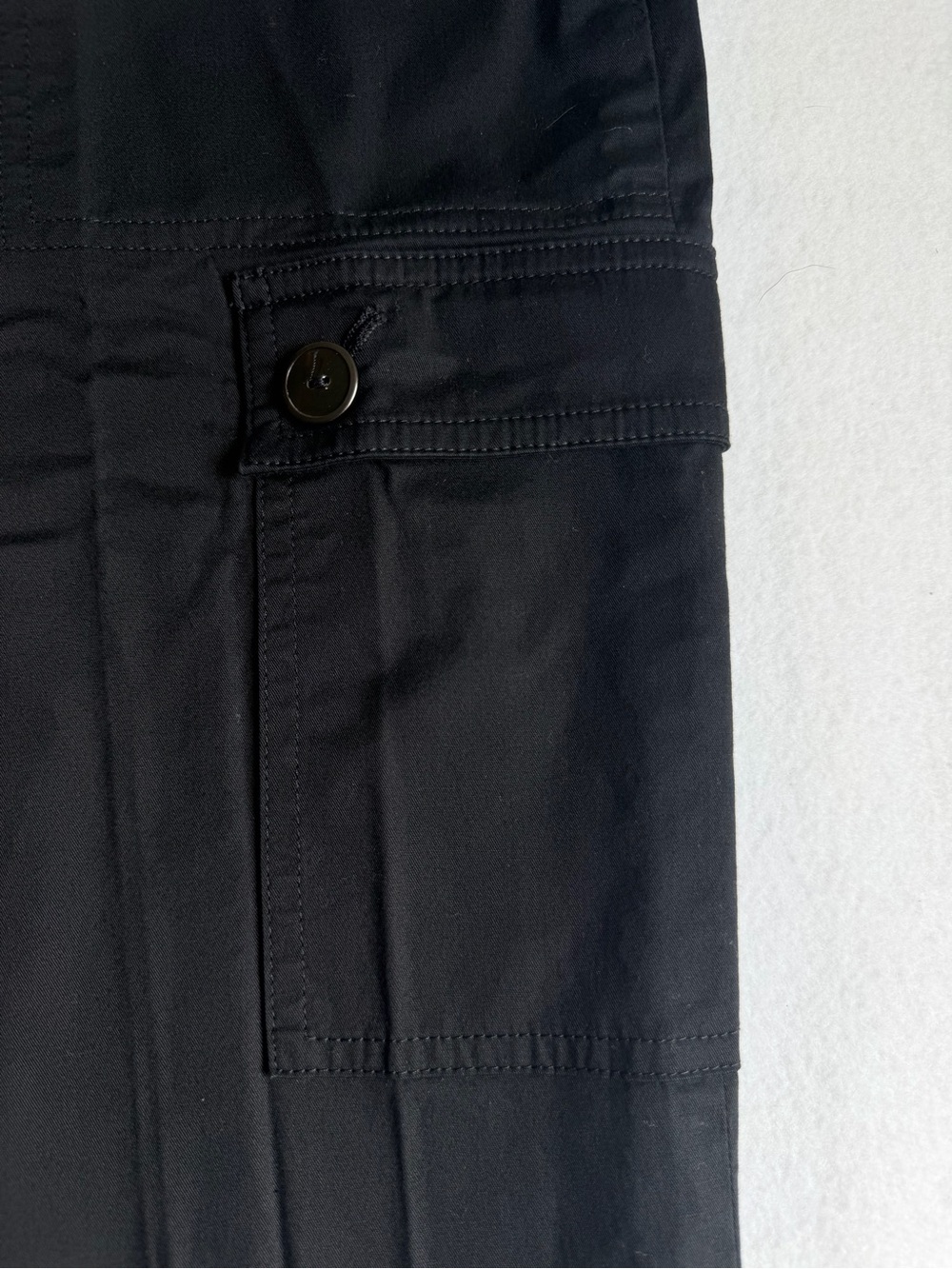 St. John Black Cargo Shorts Womens Size 14 Utility Stretch Casual Luxury - Picture 6 of 10
